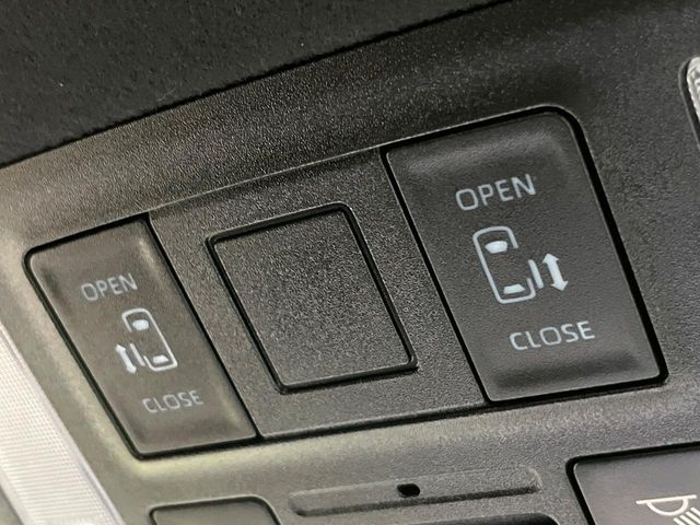 TOYOTA NOAH 2023 Image 31