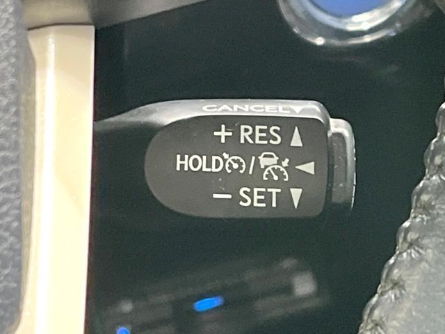 TOYOTA PRIUS PHV 2017 Image 31