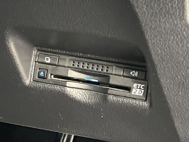 TOYOTA PRIUS PHV 2017 Image 31