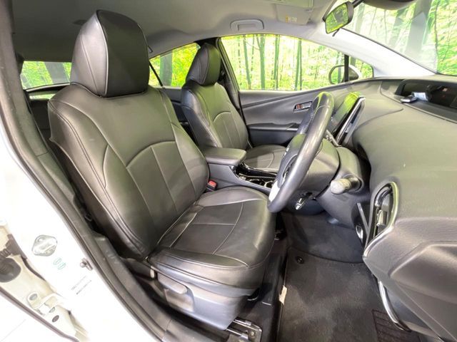 TOYOTA PRIUS PHV 2017 Image 31