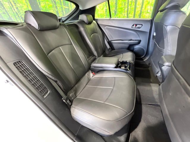 TOYOTA PRIUS PHV 2017 Image 31