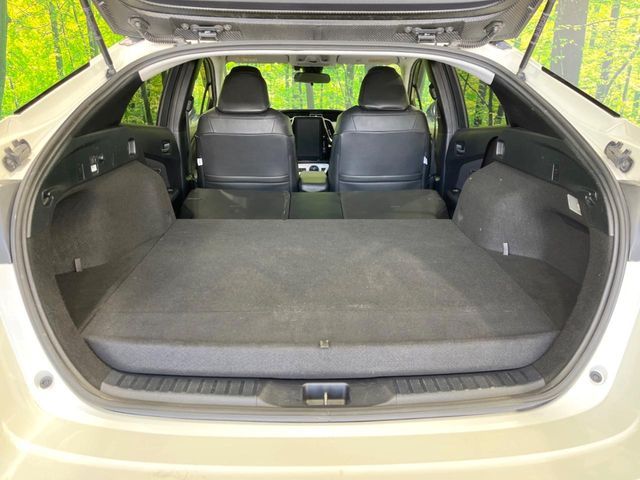 TOYOTA PRIUS PHV 2017 Image 31