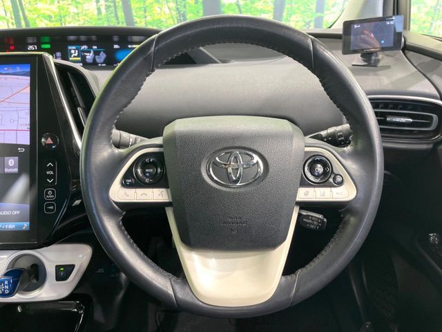 TOYOTA PRIUS PHV 2017 Image 31