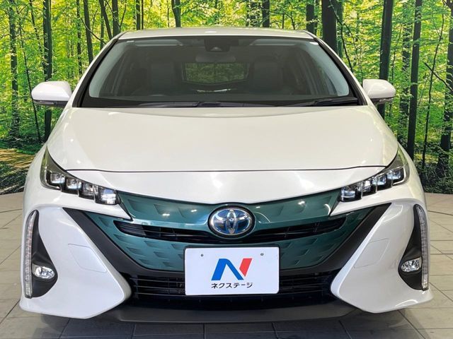 TOYOTA PRIUS PHV 2017 Image 31