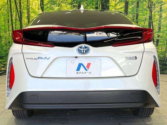 TOYOTA PRIUS PHV 2017 Image 31