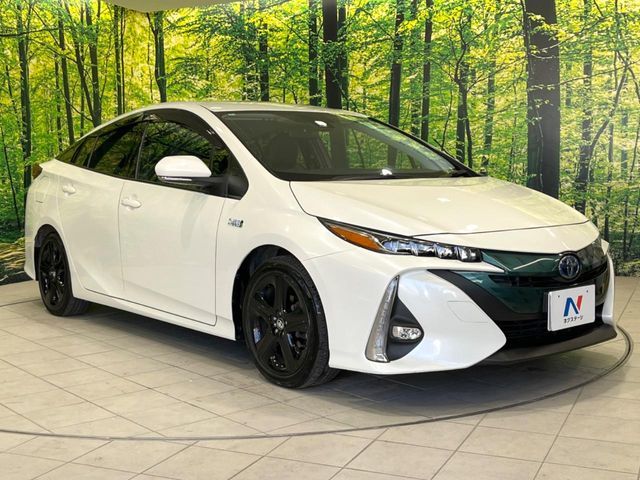 TOYOTA PRIUS PHV 2017 Image 31