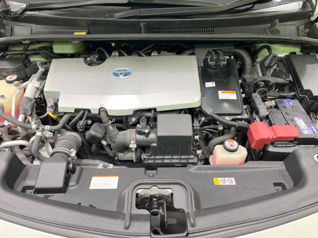 TOYOTA PRIUS PHV 2017 Image 31