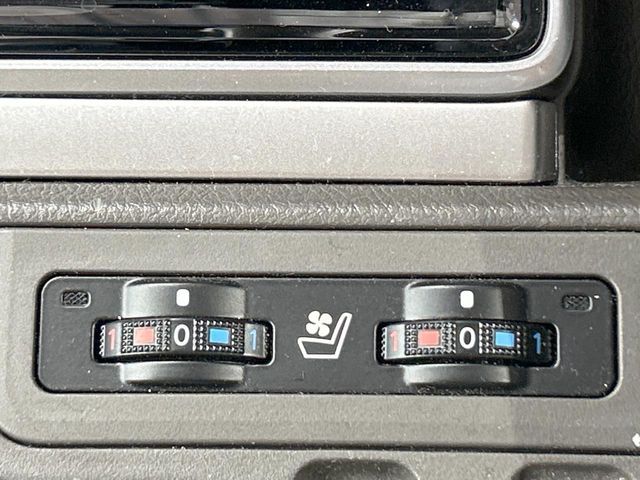 TOYOTA LANDCRUISER PRADO 2023 Image 31