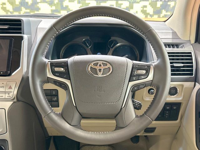 TOYOTA LANDCRUISER PRADO 2023 Image 31