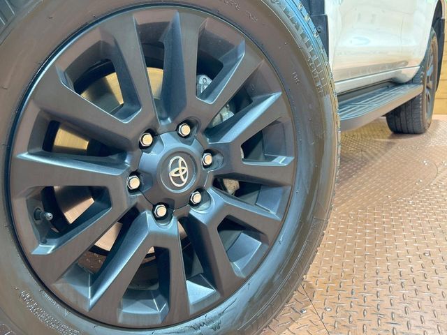 TOYOTA LANDCRUISER PRADO 2023 Image 31