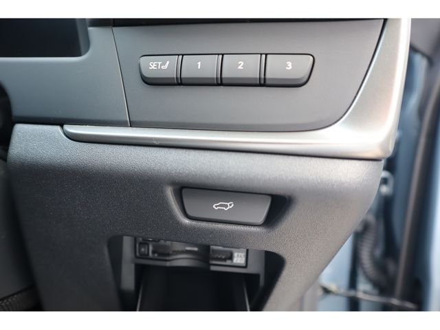 TOYOTA LEXUS RZ450E 2024 Image 31