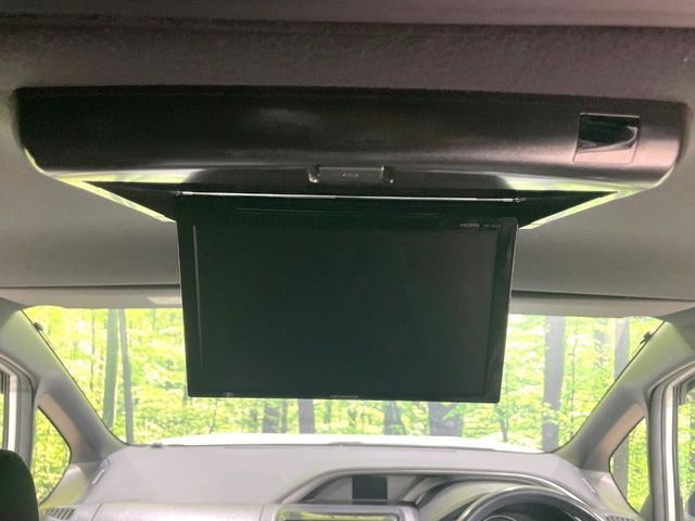 TOYOTA VOXY 2019 Image 31