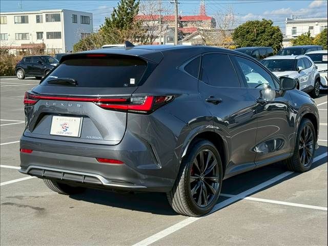 TOYOTA LEXUS NX350H 2022 Image 31