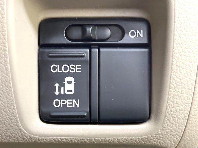 HONDA N BOX 2013 Image 31