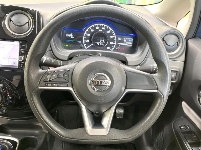 NISSAN NOTE 2017 Image 31