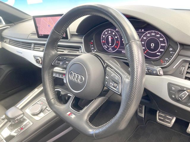 AUDI A4 AVANT 2019 Image 31