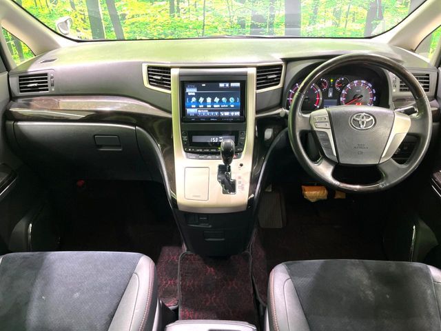 TOYOTA VELLFIRE 2013 Image 31