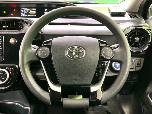 TOYOTA AQUA 2017 Image 31