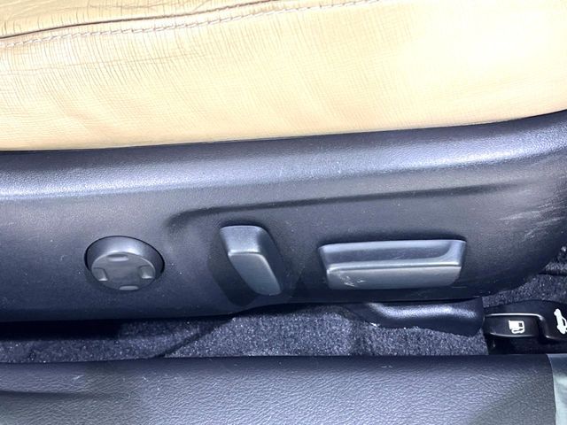 TOYOTA MARK X 2013 Image 31