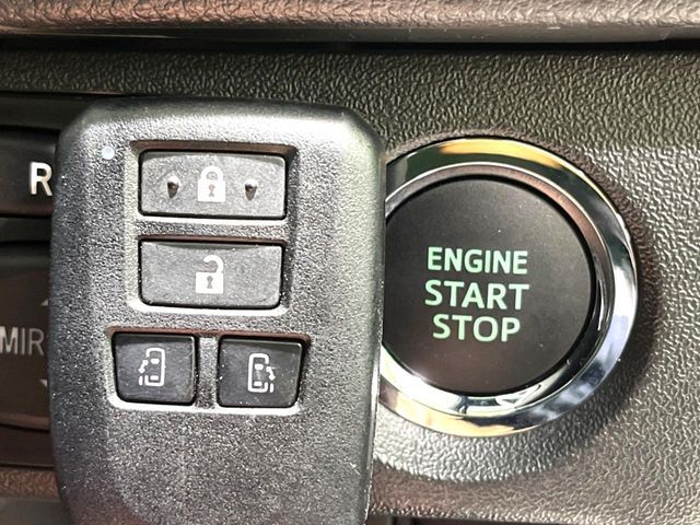 TOYOTA HIACE VAN 2WD 2025 Image 31