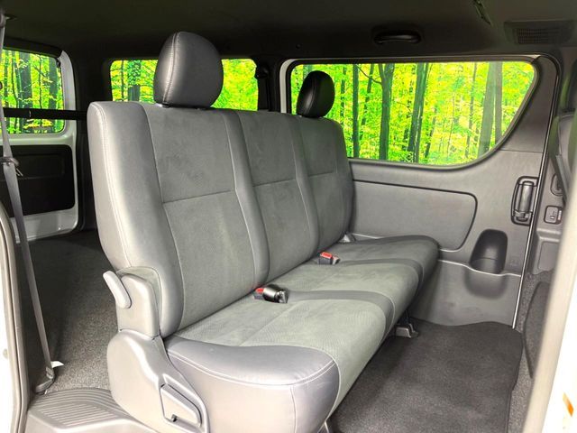 TOYOTA HIACE VAN 2WD 2025 Image 31