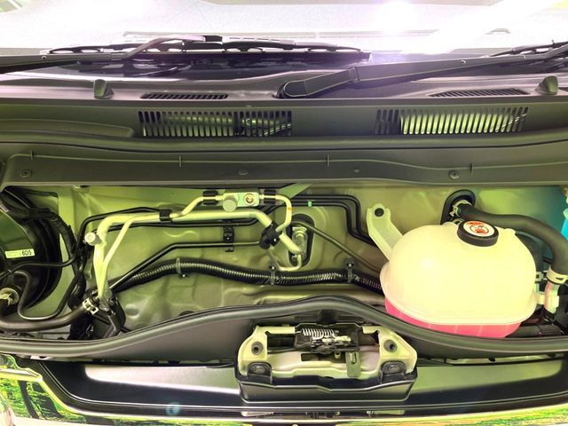 TOYOTA HIACE VAN 2WD 2025 Image 31