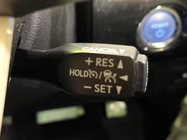 TOYOTA PRIUS PHV 2017 Image 31