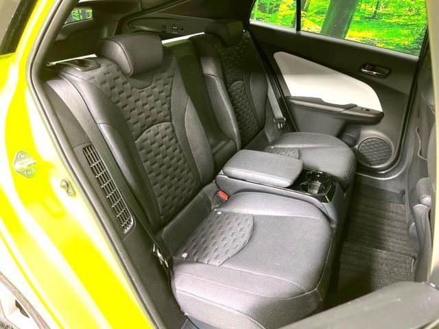 TOYOTA PRIUS PHV 2017 Image 31