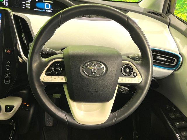 TOYOTA PRIUS PHV 2017 Image 31