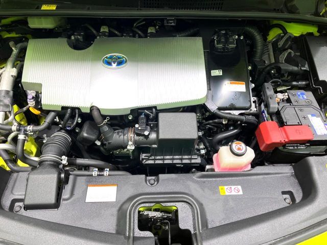 TOYOTA PRIUS PHV 2017 Image 31