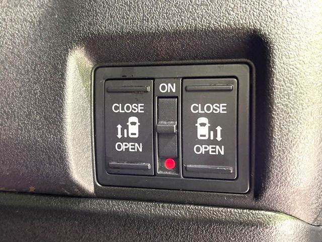 HONDA N BOX CUSTOM 2023 Image 31