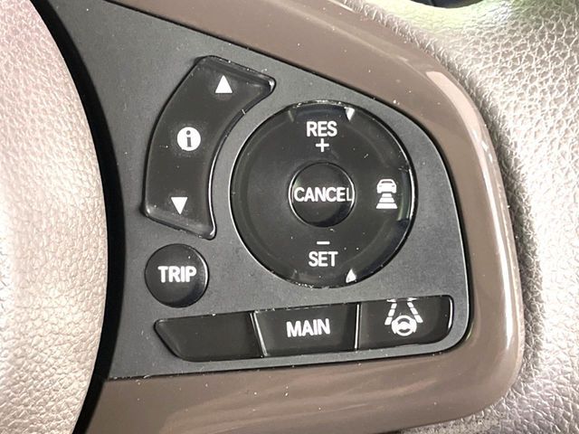 HONDA N BOX 2017 Image 31