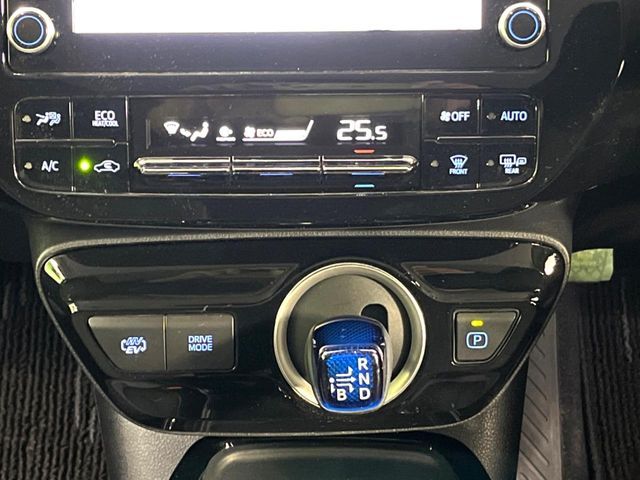 TOYOTA PRIUS PHV 2021 Image 31