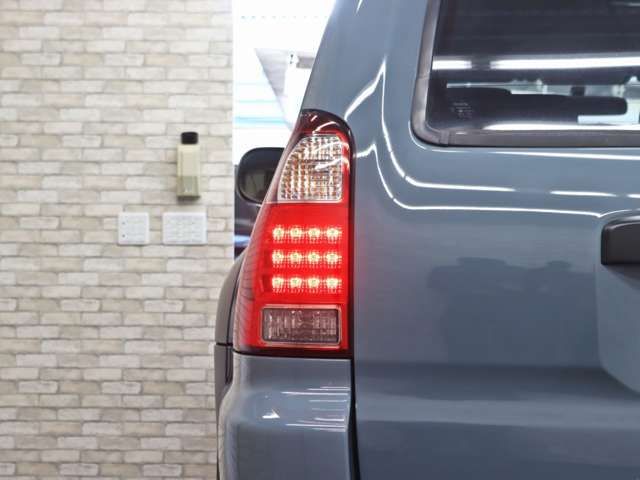 TOYOTA HILUXSURF WAGON 4WD 2006 Image 31