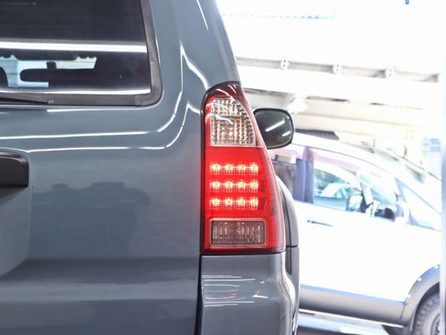 TOYOTA HILUXSURF WAGON 4WD 2006 Image 31