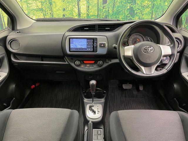 TOYOTA VITZ 2014 Image 31
