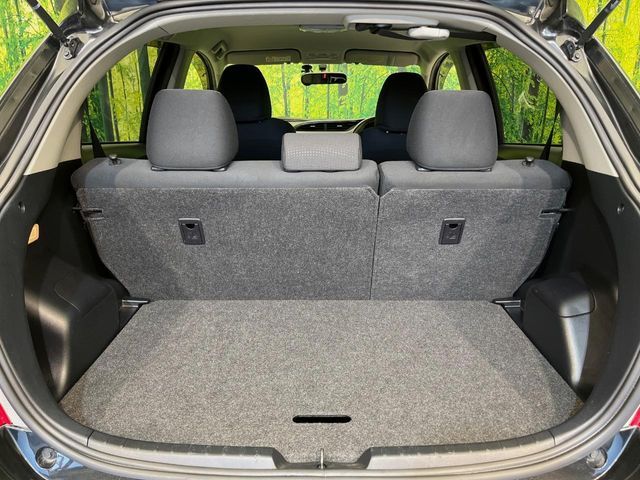 TOYOTA VITZ 2014 Image 31