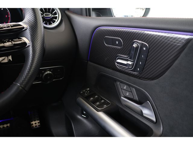 MERCEDES BENZ B CLAS 2024 Image 31