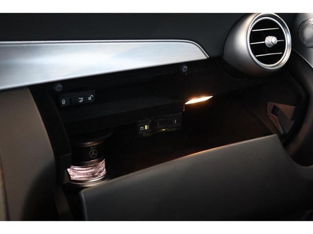 MERCEDES BENZ MERCEDES AMG C CLASS 2016 Image 31