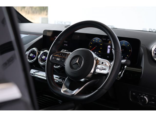 MERCEDES BENZ GLA CL 2023 Image 31