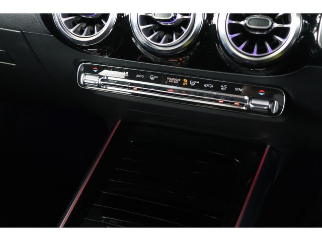 MERCEDES BENZ GLA CL 2023 Image 31