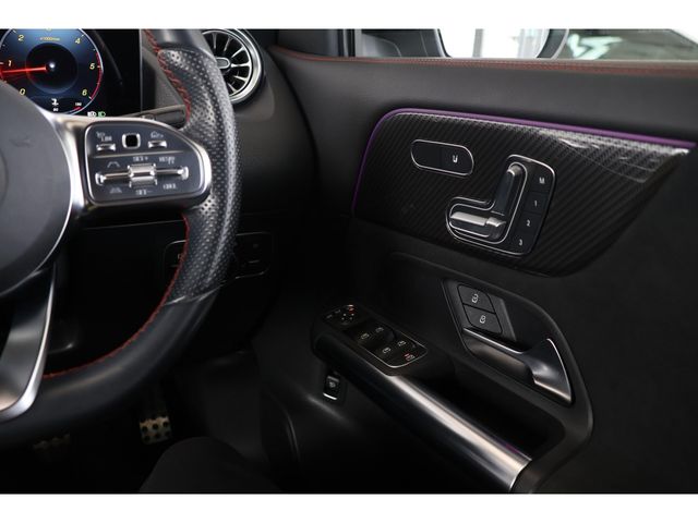 MERCEDES BENZ GLA CL 2023 Image 31