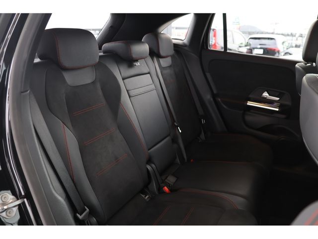 MERCEDES BENZ GLA CL 2023 Image 31