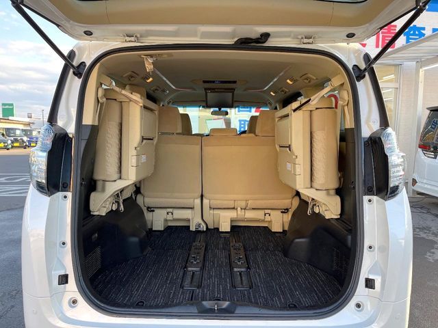 TOYOTA VELLFIRE 2017 Image 31