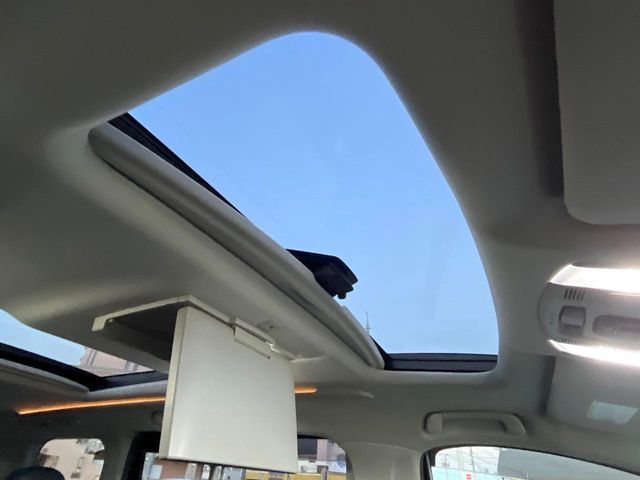 TOYOTA VELLFIRE 2013 Image 31