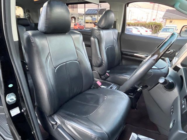 TOYOTA VELLFIRE 2013 Image 31