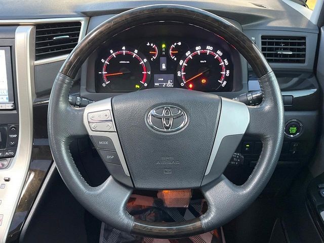 TOYOTA VELLFIRE 2013 Image 31