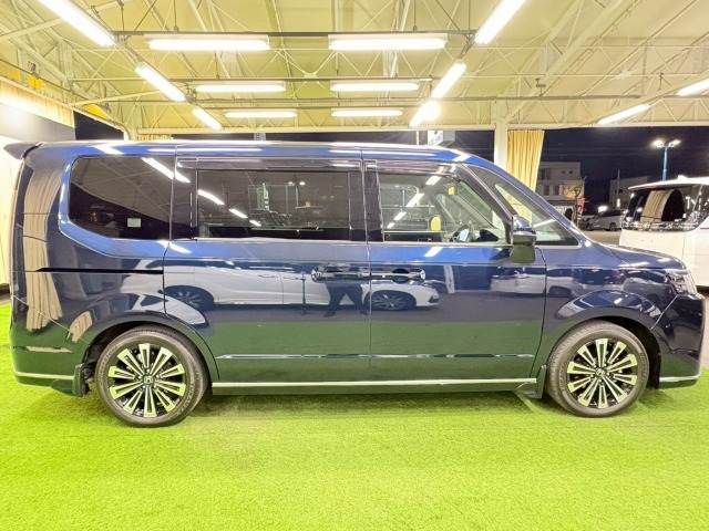 HONDA STEPWAGON E:HEV SPAD 2022 Image 31