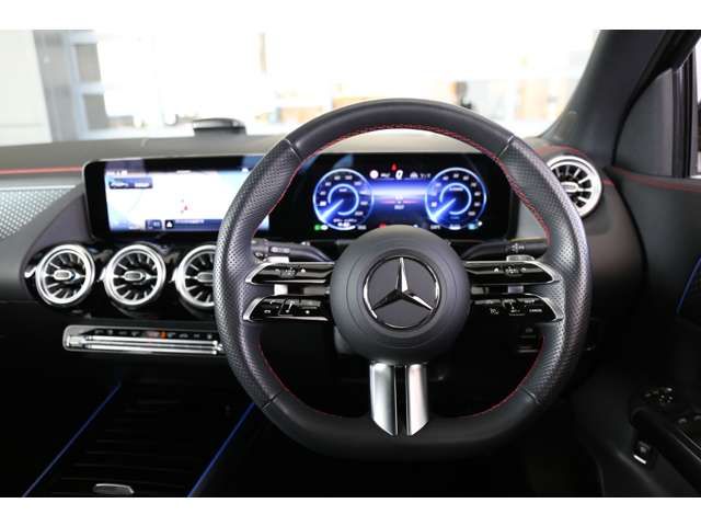 MERCEDES BENZ EQA 2024 Image 31