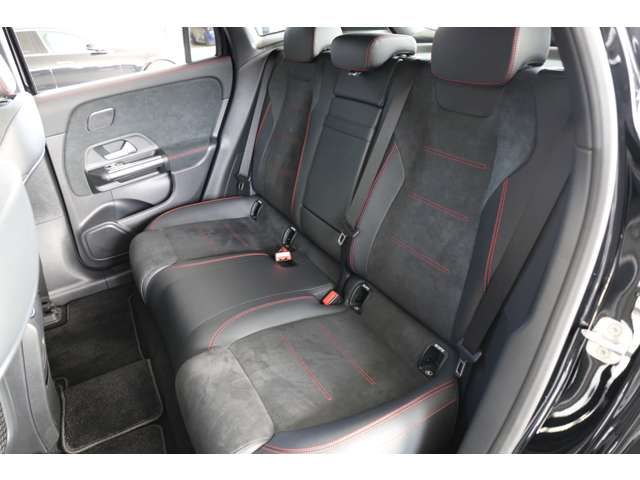 MERCEDES BENZ EQA 2024 Image 31